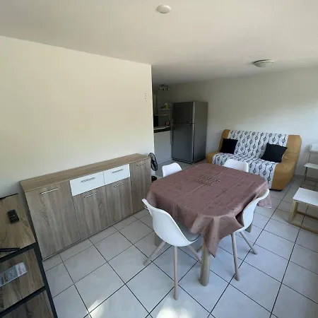 2 Au Coeur Du Port, Parking Et Piscine - Fr-1-723-48 * Agde